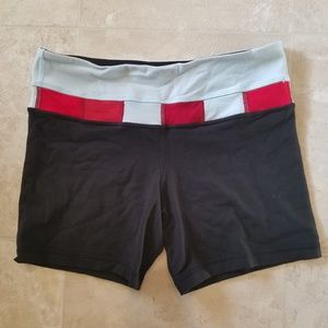 lululemon groove shorts size 6